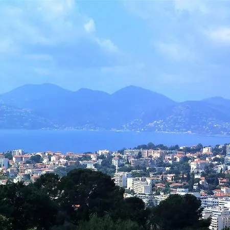 Avec Vue Mer, Piscine Et Jardin - Le Cannet, A 3 Kilometre De Cannes فيلة *