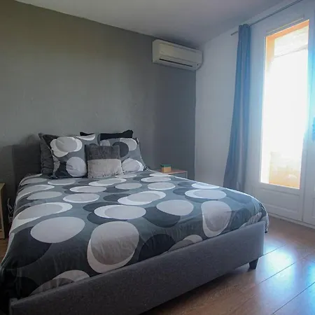 Avec Vue Mer, Piscine Et Jardin - Le Cannet, A 3 Kilometre De Cannes فيلة لو كانيت